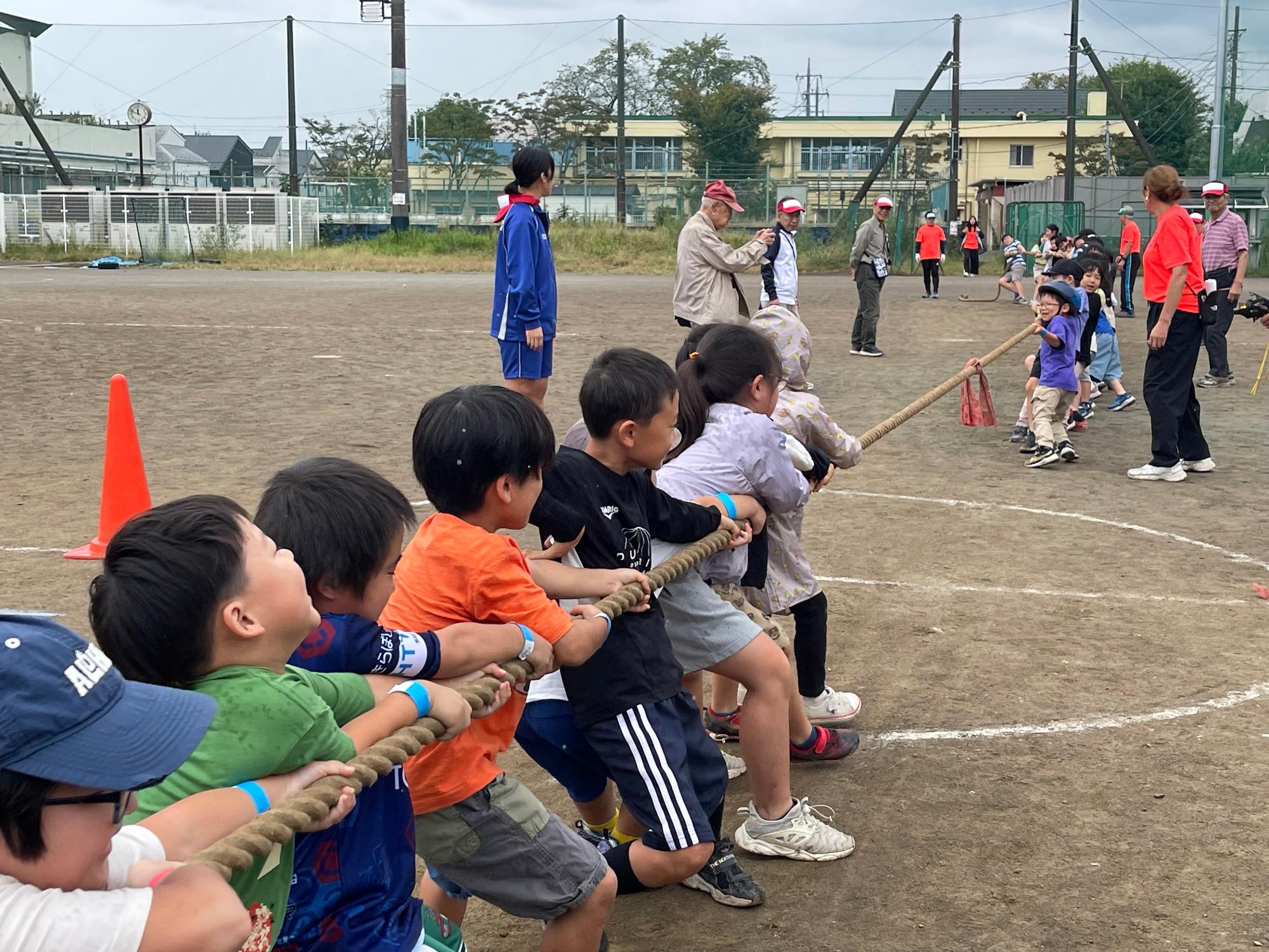 運動会の綱引き
